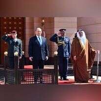 בנט בבחריין. | חיים צח לע"מ