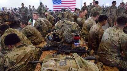 צנחנים אמריקנים לקראת יציאה לפולין כחלק מהמשבר באוקראינה. | EPA