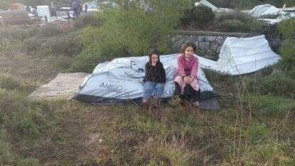 אוהל המשפחה ההרוס. | ישיבת חומש