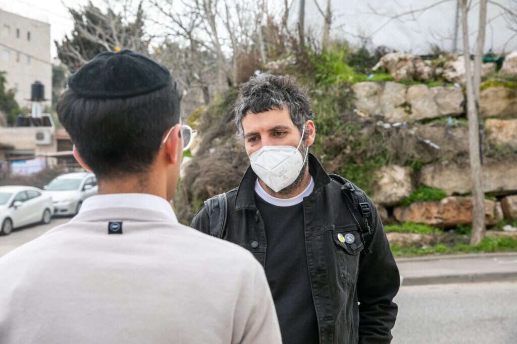 עזרא. | יוסי אלוני