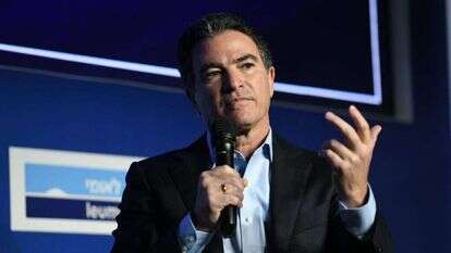 ראש המוסד לשעבר יוסי כהן. | שריה דיאמנט