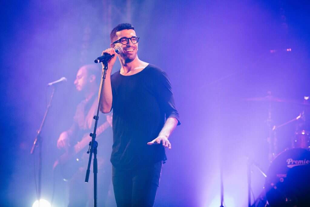 מסר חברתי משמעותי. חנן בן־ארי. | אורית פניני מסר חברתי משמעותי. חנן בן־ארי. | אורית פניני