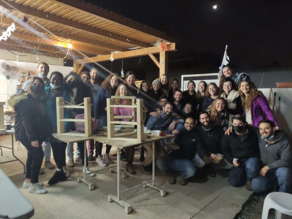 התגייסו לסייע בזמן הפרעות. רמת אשכול, לוד