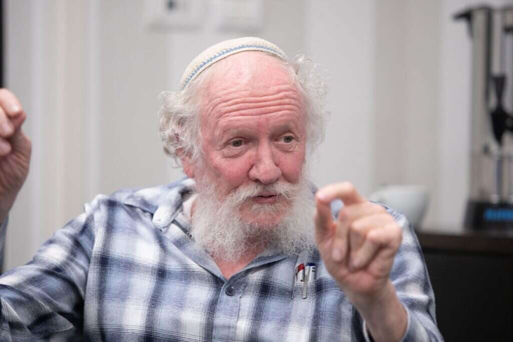 יהודה עציון. | יוסי אלוני