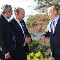 בנט והשר אלקין עם פוטין בסוצ'י, באוקטובר. | קובי גדעון, לע"מ