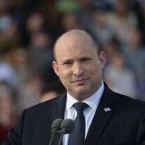 ראש הממשלה, נפתלי בנט, בטקס סיום קורס קצינים. | עמוס בן גרשום, לע"מ