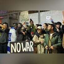 המוחים בתל אביב, הערב. | דנה זרוב