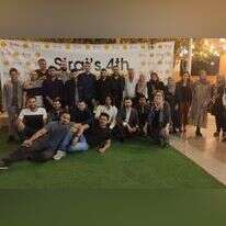 צוות סיראג' עם ירון (עומד במרכז, בחולצה לבנה). | שהם לוי