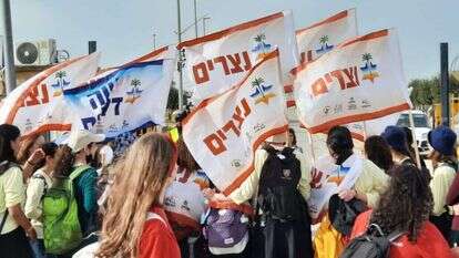 אלפי בני נוער במסע כיסופים לזכירת מורשת יישובי גוש קטיף. | מרכז מורשת גוש קטיף