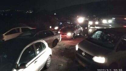 הגיעו לעצור אותם לפנות בוקר. | ישיבת חומש