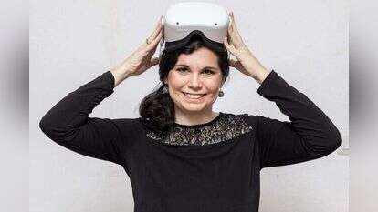 מירה וקסלר, מפתחת הדרכה. | אבישג שאר-ישוב