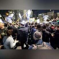 מפגינים בשמעון הצדק, אמש