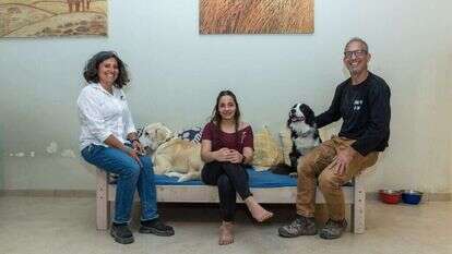 משפחת קטרון, עידן. | לירון מולדובן