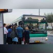 תחבורה ציבורית בירושלים. | שאטרסטוק