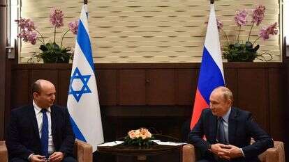 פוטין ובנט בסוצ'י, בשנה שעברה. | AFP