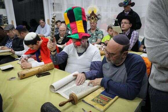 קריאת מגילת. | גרשון אלינסון, פלאש 90 קריאת מגילת. | גרשון אלינסון, פלאש 90