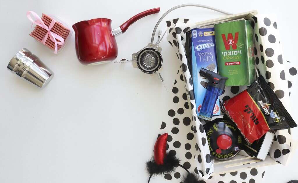 ערכת קפה לשטח. | אפרת ליכטנשטט ערכת קפה לשטח. | אפרת ליכטנשטט