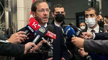 הנשיא הרצוג בביקורו בטורקיה. | AFP