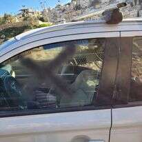 אחד הרכבים שרוססו. | ארגון חוננו