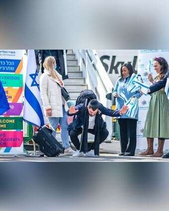 עולים חדשים מאוקראינה עם שרת העלייה והקליטה לשעבר, פנינה תמנו שטה, 2022 | נגה מלסה עולים חדשים מאוקראינה עם שרת העלייה והקליטה לשעבר, פנינה תמנו שטה, 2022 | נגה מלסה