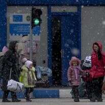 פליטים אוקראינים בגבול. | EPA