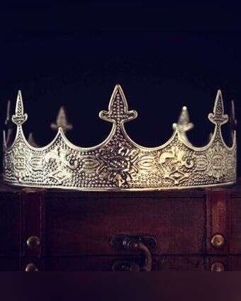 כתר של מלכה. | שאטרסטוק
