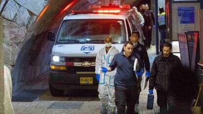 ליד זירת הפיגוע בירושלים, | יונתן זינדל - פלאש 90