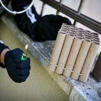 שימוש בנפצים בפורים. | דוד כהן, פלאש 90