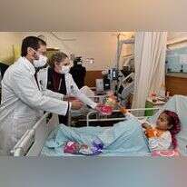 הנשיא הרצוג ורעייתו מיכל בשערי צדק. | חיים צח, לע"מ