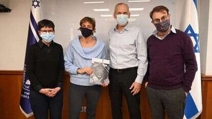 ארגון העיתונאים מציג לשר בר-לב את הדו"ח