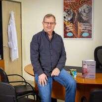 אבי זינגר. | אריק סולטן