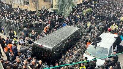 הלווית הרב קנייבסקי. | דוברות עיריית בני ברק