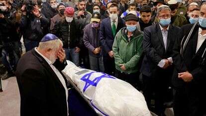 הלווייתו של מנחם יחזקאל, שנרצח בפיגוע בבאר שבע. | AFP