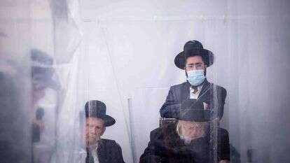 משבר הקורונה חשף גם את הפערים בין השניים. הרב קניבסקי והרב אדלשטיין, דצמבר 2020. | יונתן זינדל - פלאש 90