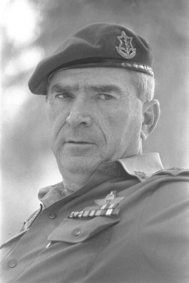 רפאל איתן. | סער יעקב, לע"מ