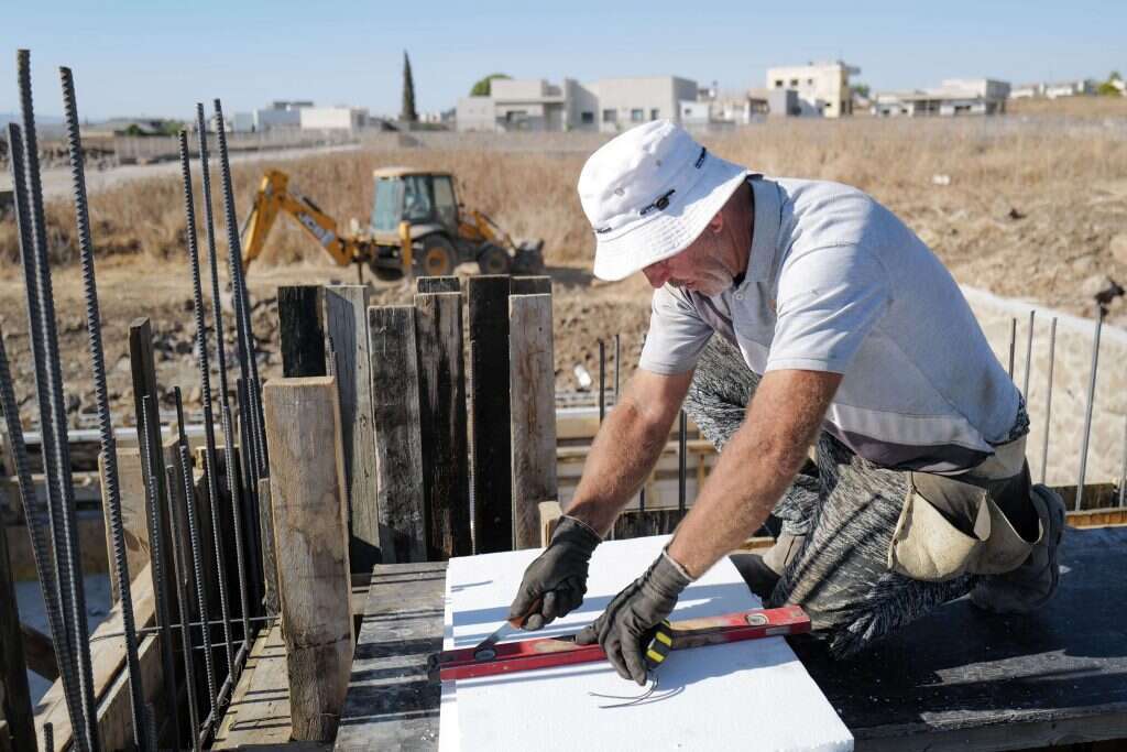בנייה ברמת הגולן. | מיכאל גלעדי, ג'יני