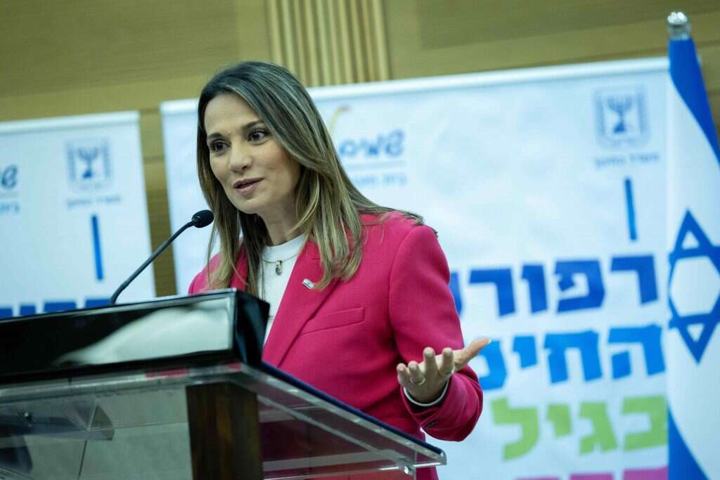 לא מצליחים לגרום למשרד להקשיב להם. שרת החינוך יפעת שאשא־ביטון במסיבת עיתונאים בתחילת החודש. | יונתן זינדל, פלאש 90 לא מצליחים לגרום למשרד להקשיב להם. שרת החינוך יפעת שאשא־ביטון במסיבת עיתונאים בתחילת החודש. | יונתן זינדל, פלאש 90