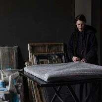 "יצירת אמנות חדשה היא חלק מההתנגדות שלנו". אנה פוטיומקינה עוטפת את יצירותיו של פדיר טטיאניץ'. | קייסה סטרק, הוושינגטון פוסט