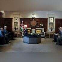 בני גנץ עם מלך ירדן עבדאללה בארמון המלך ברבת עמון. קרדיט: Royal Hashemite Court