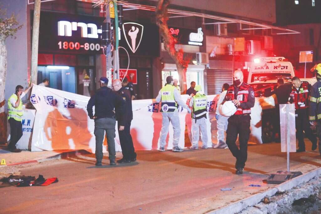 זירת הפיגוע בחדרה. | AFP