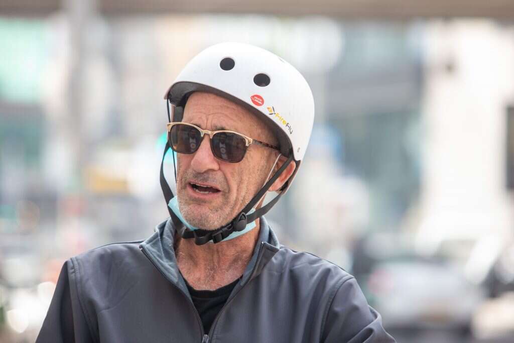 מייקל. | יוסי אלוני