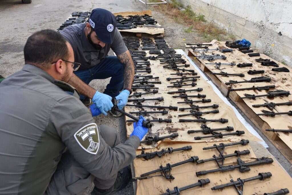 נשקים שנתפסו בלקיה. | דוברות המשטרה