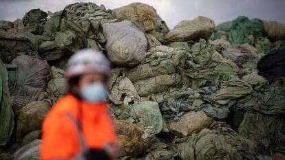ככה זה נראה בסוף התהליך. בגדים במיחזור. | AFP