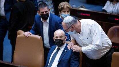 ח"כ ניר אורבך וראש הממשלה נפתלי בנט. | יונתן זינדל/פלאש90