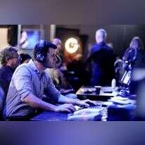 אלירן בן חמו בחדר הבקרה