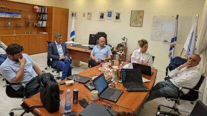 המשא ומתן של שר התקשורת עם אנשי הדואר, שבוע שעבר