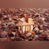 הבית מתפרק. | שאטרסטוק