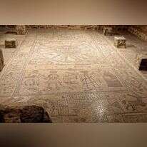 "במאה החמישית והשישית היהדות בארץ ישראל מתקיימת במסגרת קהילתית שהמוקד שלה הוא בית הכנסת". בית הכנסת העתיק מהמאה השישית שנחשף בבית אלפא. | גטי אימג'ס