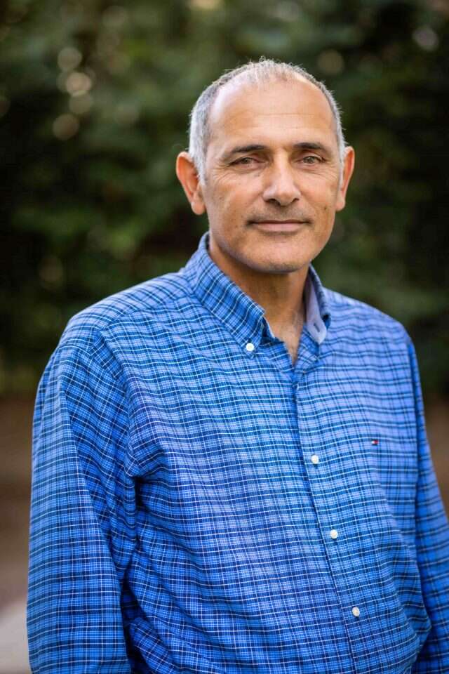 אליהו שמלה. | אריק סולטן