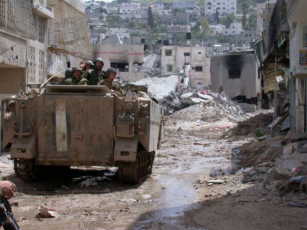 כוחות צה"ל בג'נין, 2002. | לע"מ